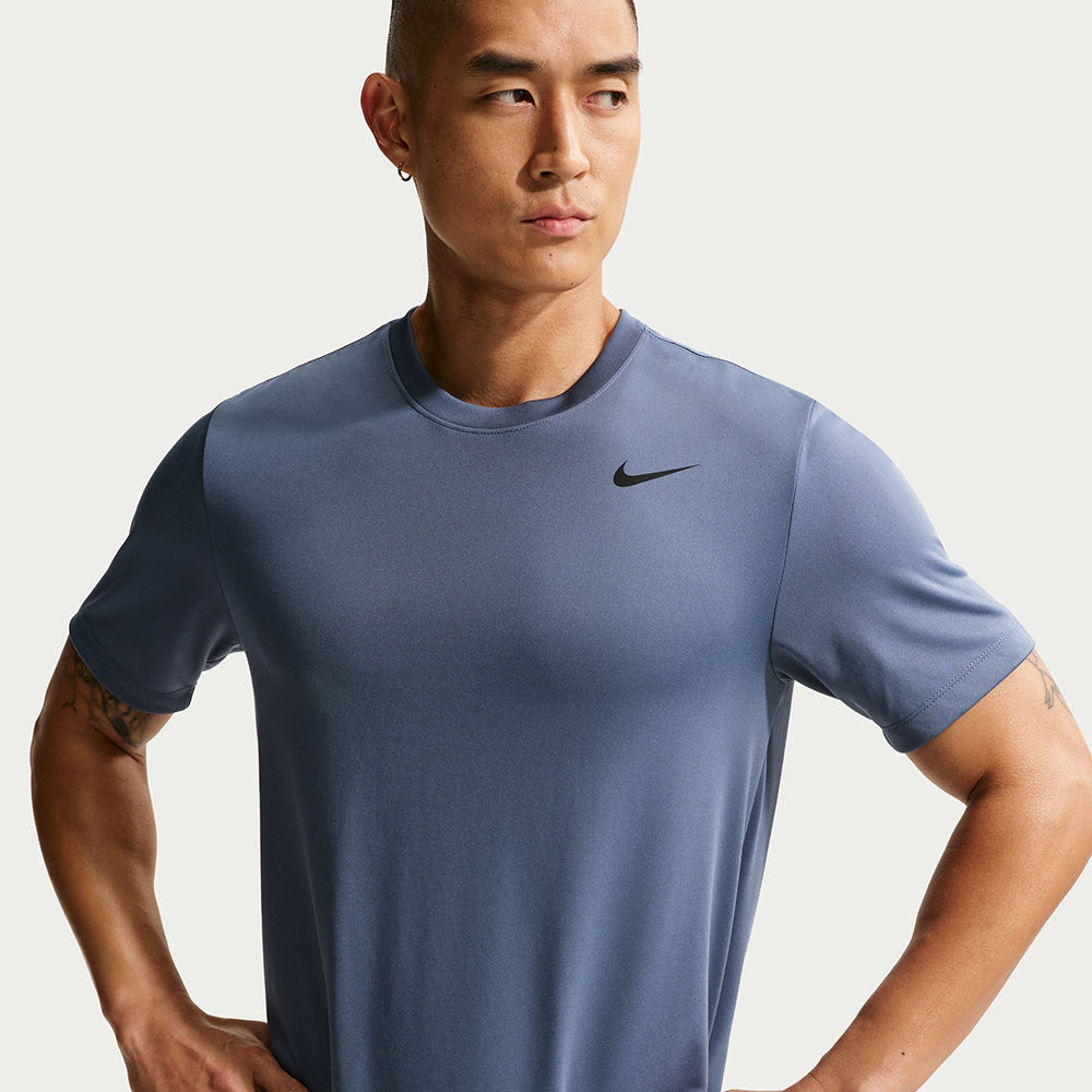 NIKE Dri-FIT Fitness เสื้อออกกำลังกายผู้ชาย
