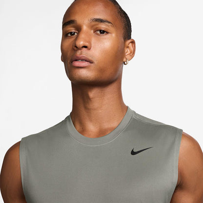 NIKE Dri-FIT Legend เสื้อกล้ามออกกำลังกายผู้ชาย