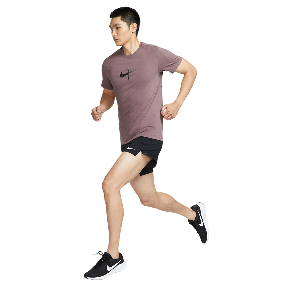 NIKE Dri-FIT Nike Men's Running T-Shirt - Supersports Thailand