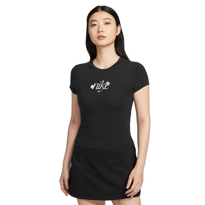 NIKE Sportswear Chill Knit เสื้อยืดผู้หญิง