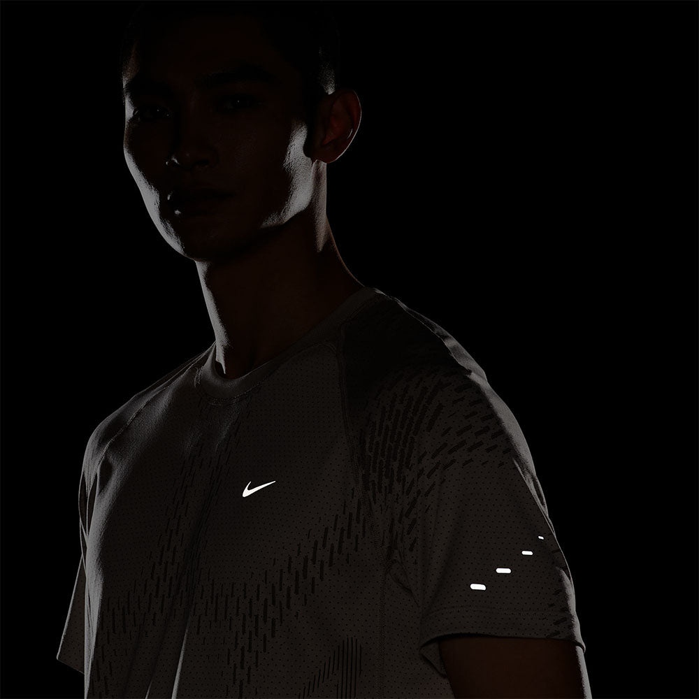 NIKE Dri-FIT ADV Stride Men's Running T-Shirt - Supersports Thailand
