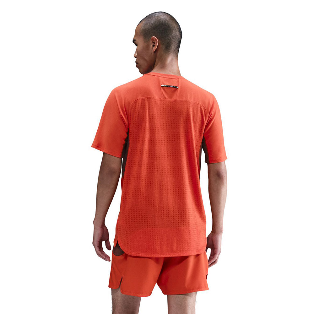 NIKE Solar Chase Men's Running T-Shirt - Supersports Thailand