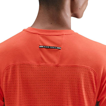 NIKE Solar Chase เสื้อวิ่งผู้ชาย