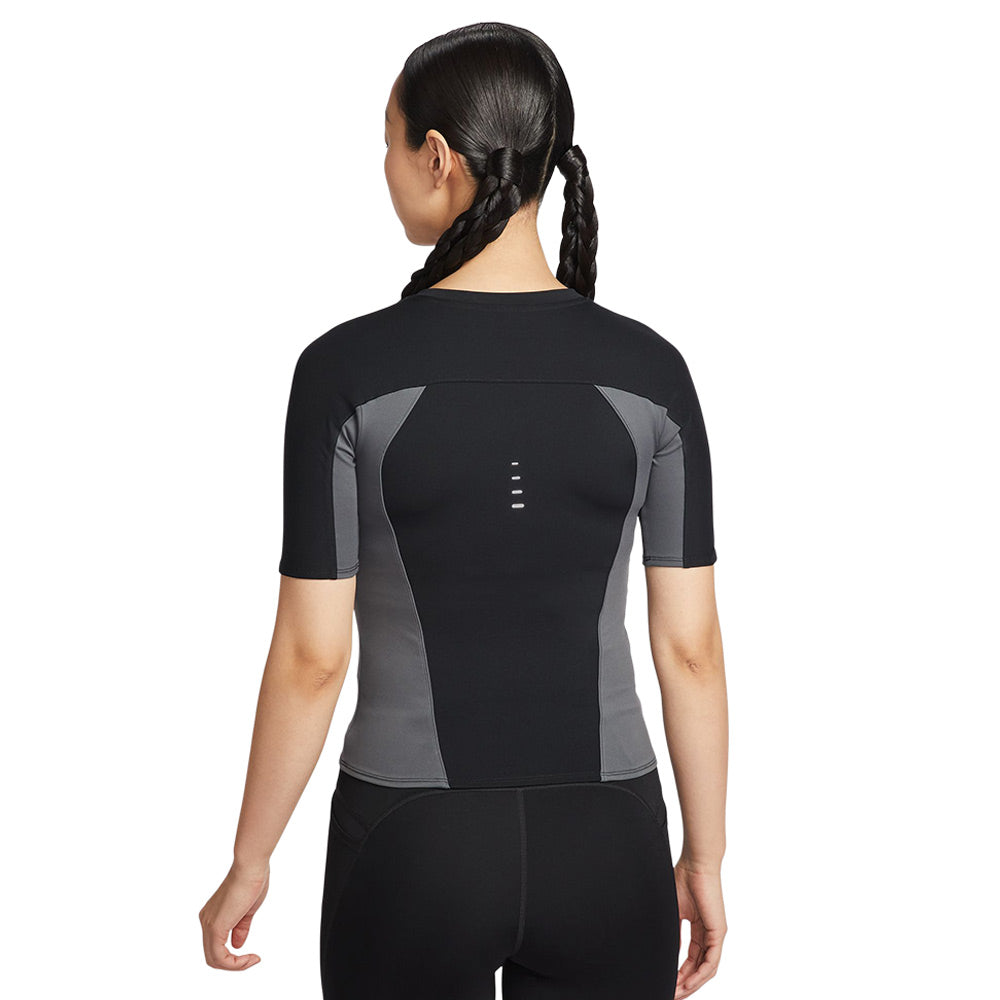 NIKE Swift Women's Running T-Shirt - Supersports Thailand