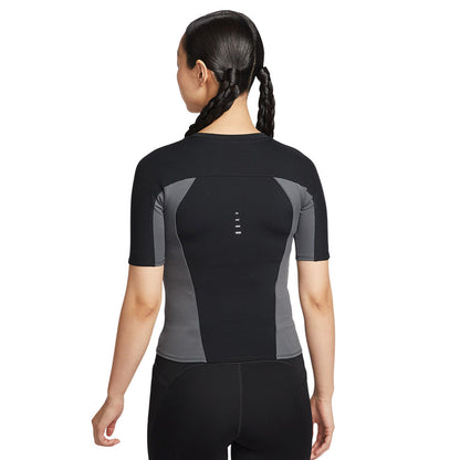 NIKE Swift Women's Running T-Shirt - Supersports Thailand