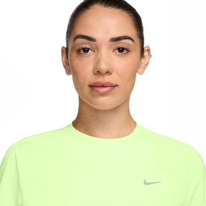 NIKE Swift เสื้อวิ่งผู้หญิง