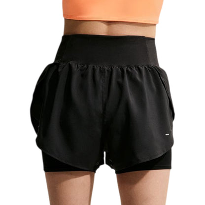 NIKE Flow กางเกงวิ่งขาสั้นผู้หญิง