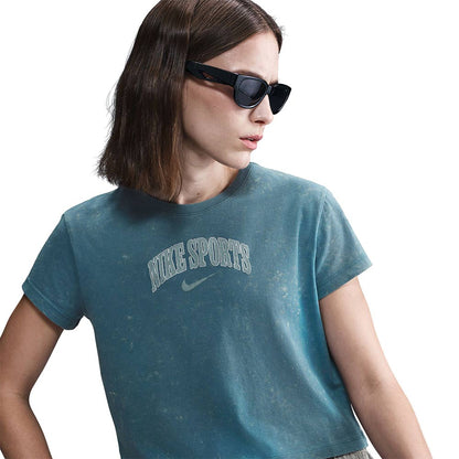 NIKE Sportswear เสื้อยืดผู้หญิง