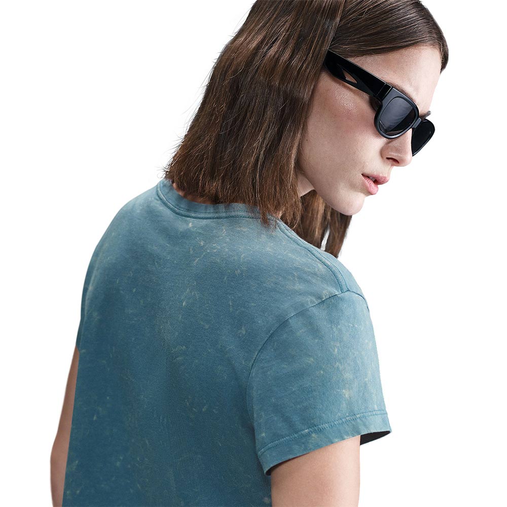 NIKE Sportswear เสื้อยืดผู้หญิง