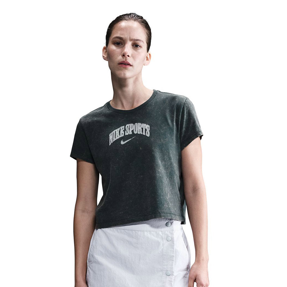 NIKE Sportswear เสื้อยืดผู้หญิง