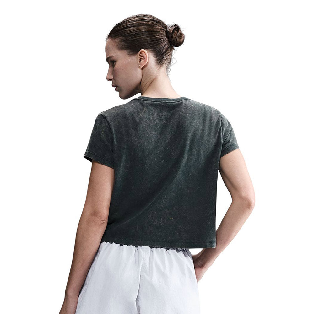 NIKE Sportswear เสื้อยืดผู้หญิง