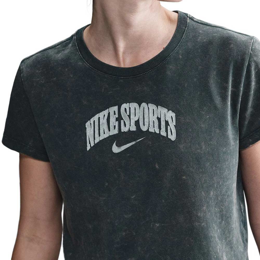 NIKE Sportswear เสื้อยืดผู้หญิง