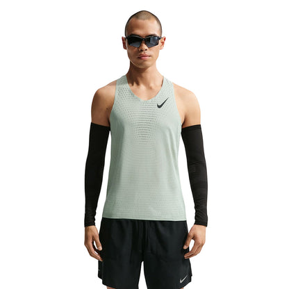 NIKE AeroSwift Men's Running Tank - Supersports Thailand