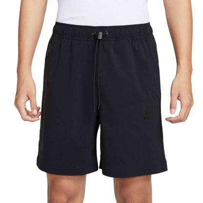 NIKE Tech กางเกงลำลองขาสั้นผู้ชาย