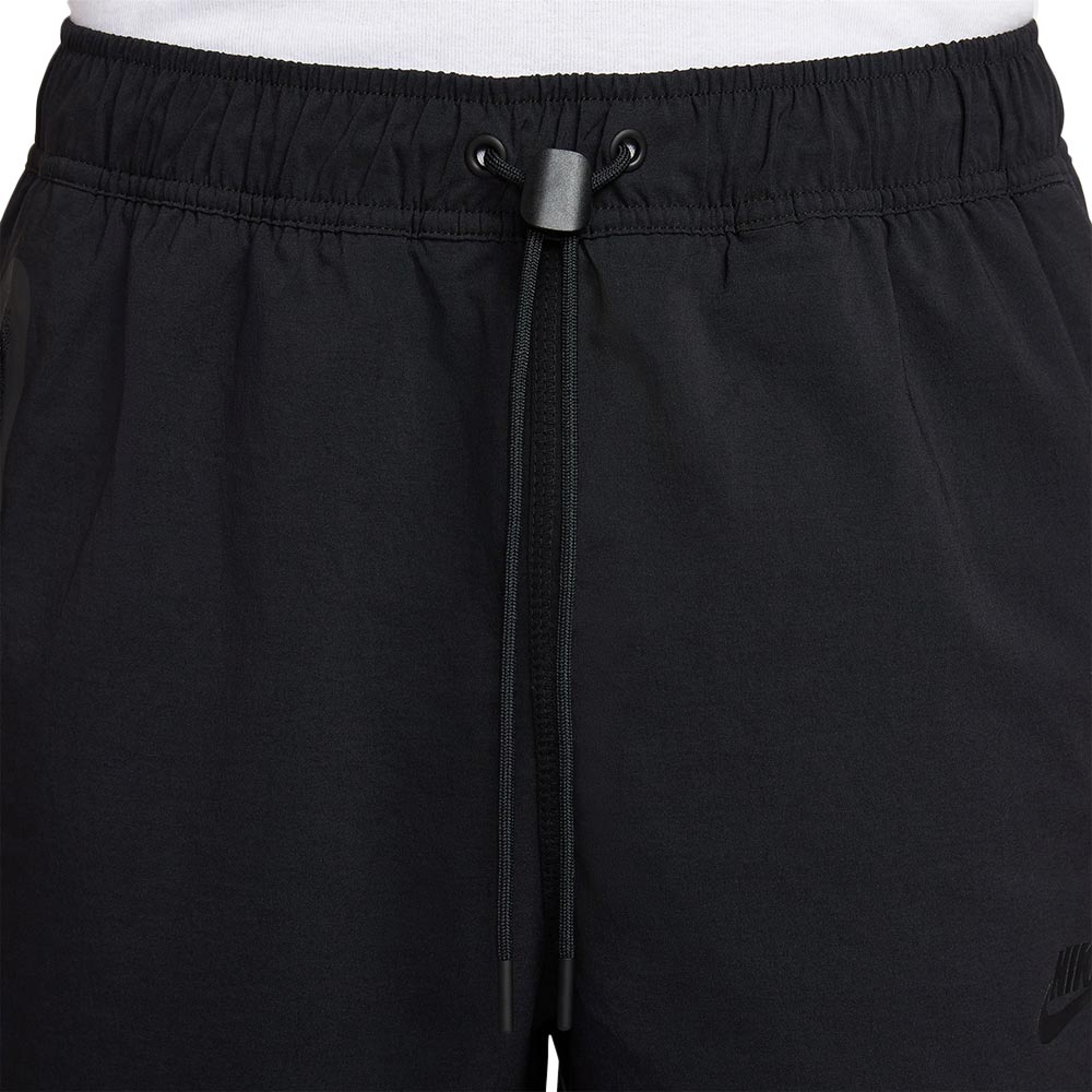 NIKE Tech กางเกงลำลองขาสั้นผู้ชาย