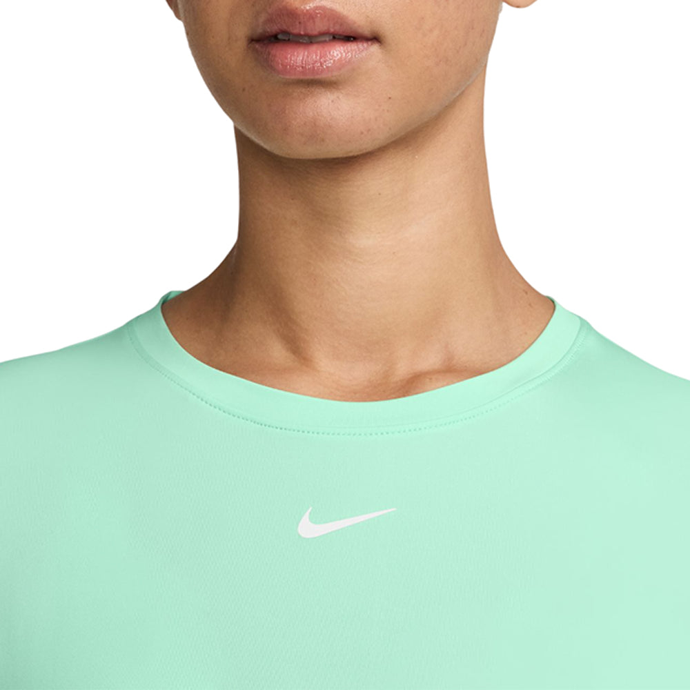 NIKE One Classic เสื้อออกกำลังกายผู้หญิง