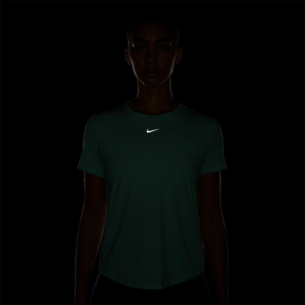 NIKE One Classic เสื้อออกกำลังกายผู้หญิง