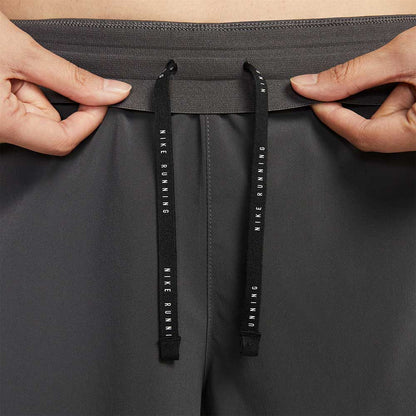 NIKE Swift กางเกงวิ่งขาสั้นผู้หญิง