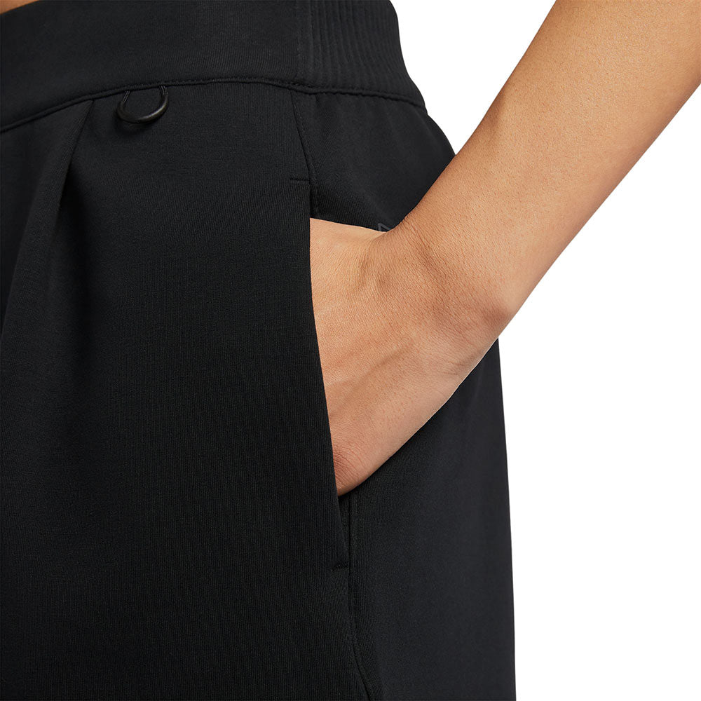 NIKE 24.7 ImpossiblySoft Women's Training Shorts - Supersports Thailand