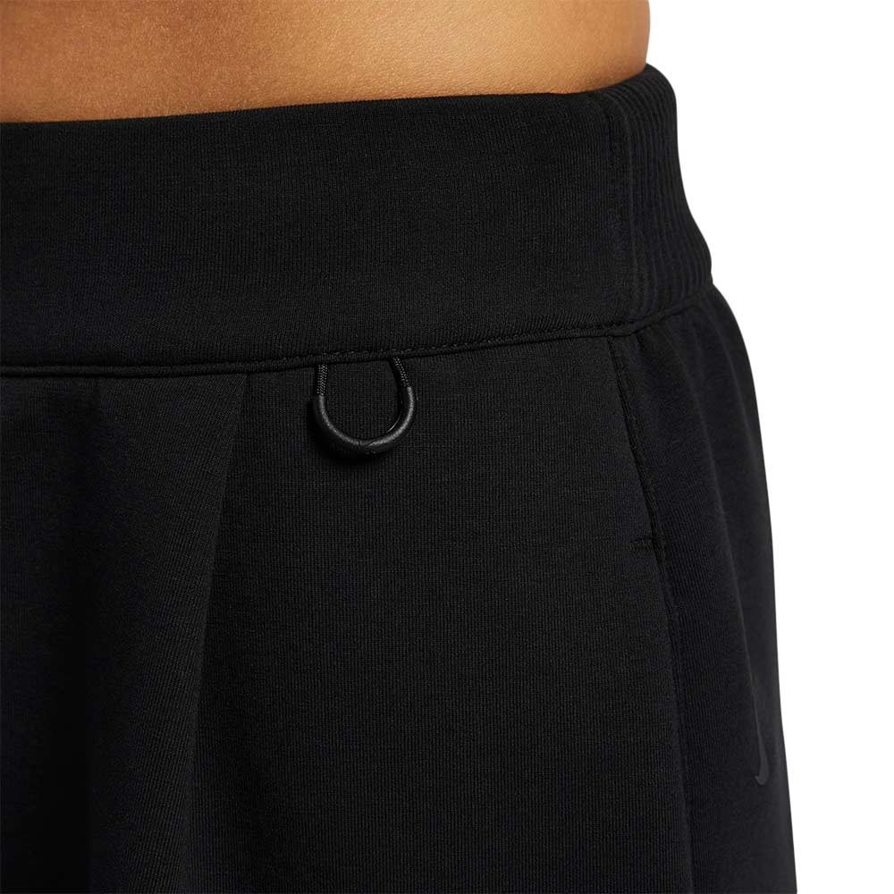 NIKE 24.7 ImpossiblySoft Women's Training Shorts - Supersports Thailand