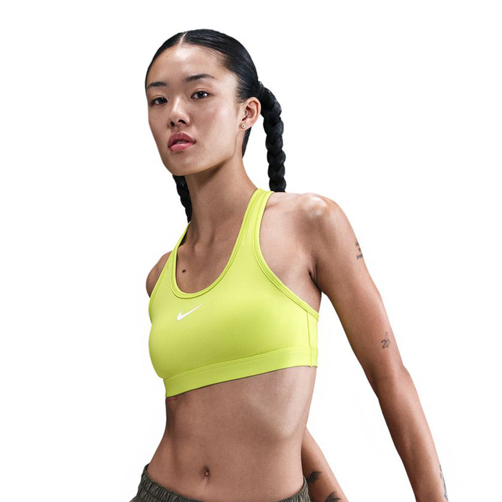 NIKE Swoosh Medium Support สปอร์ตบราผู้หญิง
