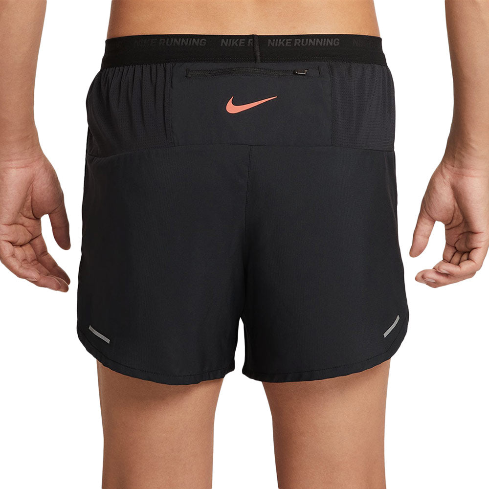 NIKE Stride กางเกงวิ่งขาสั้นผู้ชาย