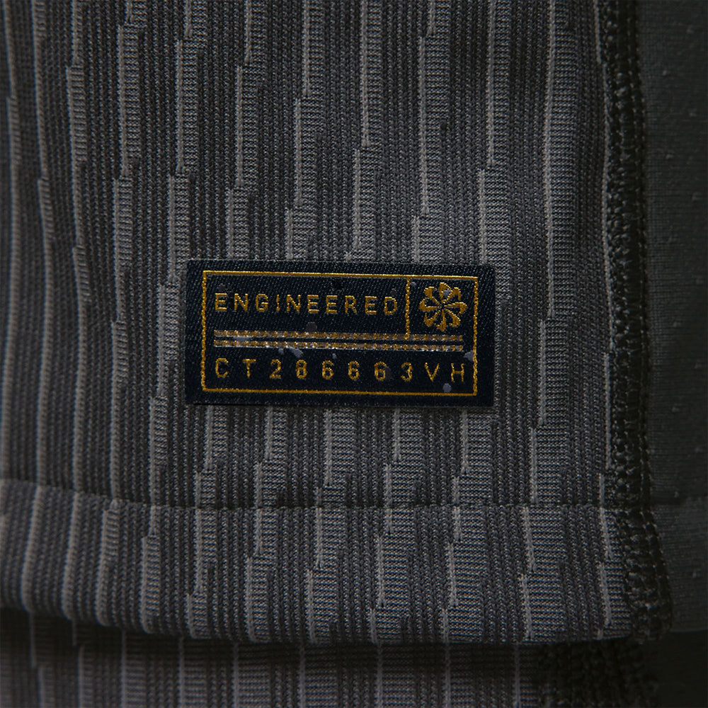 NIKE เสื้อแข่งผู้ชายทีมปารีส แซงต์-แชร์กแมง ชุดที่สี่ เกรด Match ฤดูกาล 2025/26