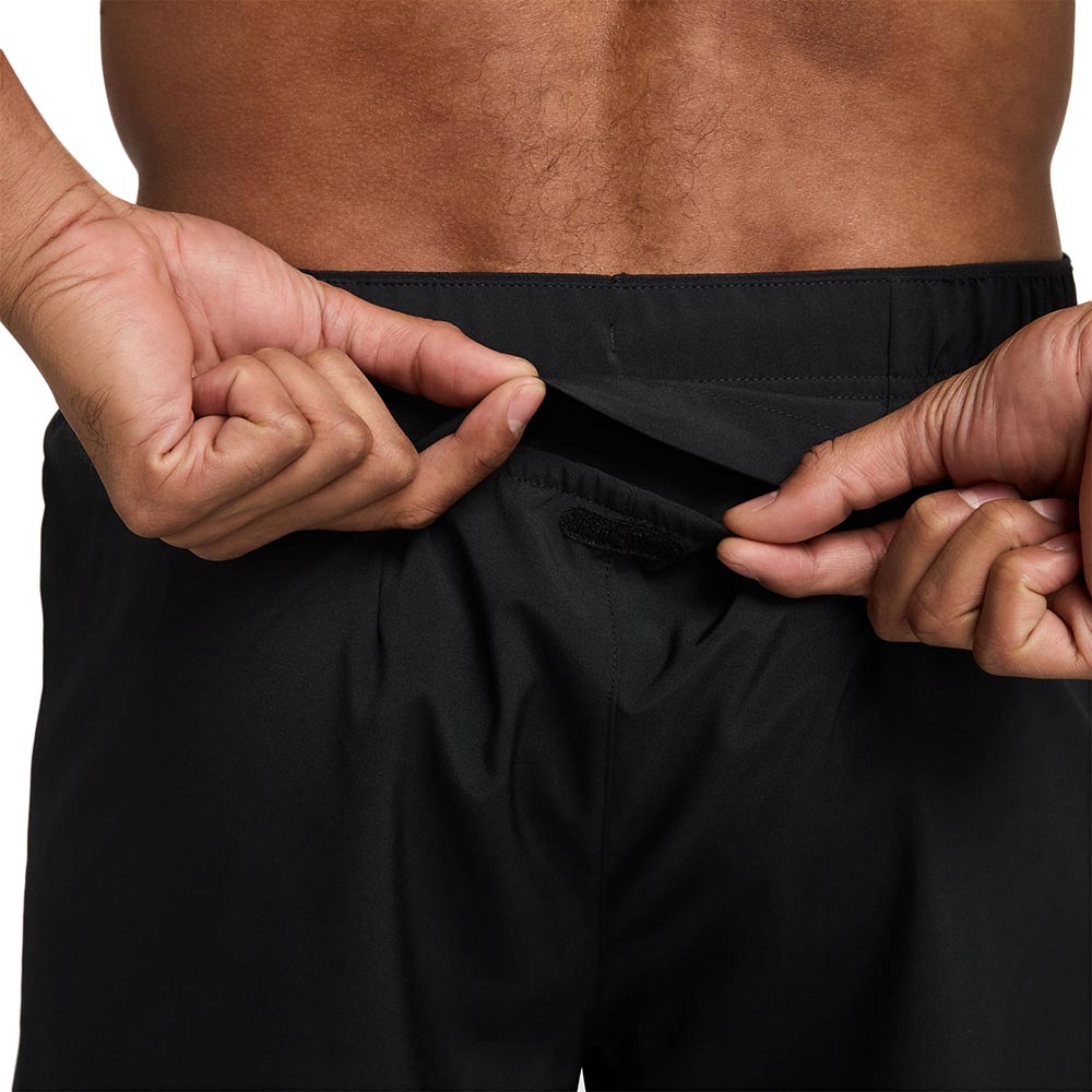 NIKE Challenger กางเกงวิ่งขาสั้นผู้ชาย