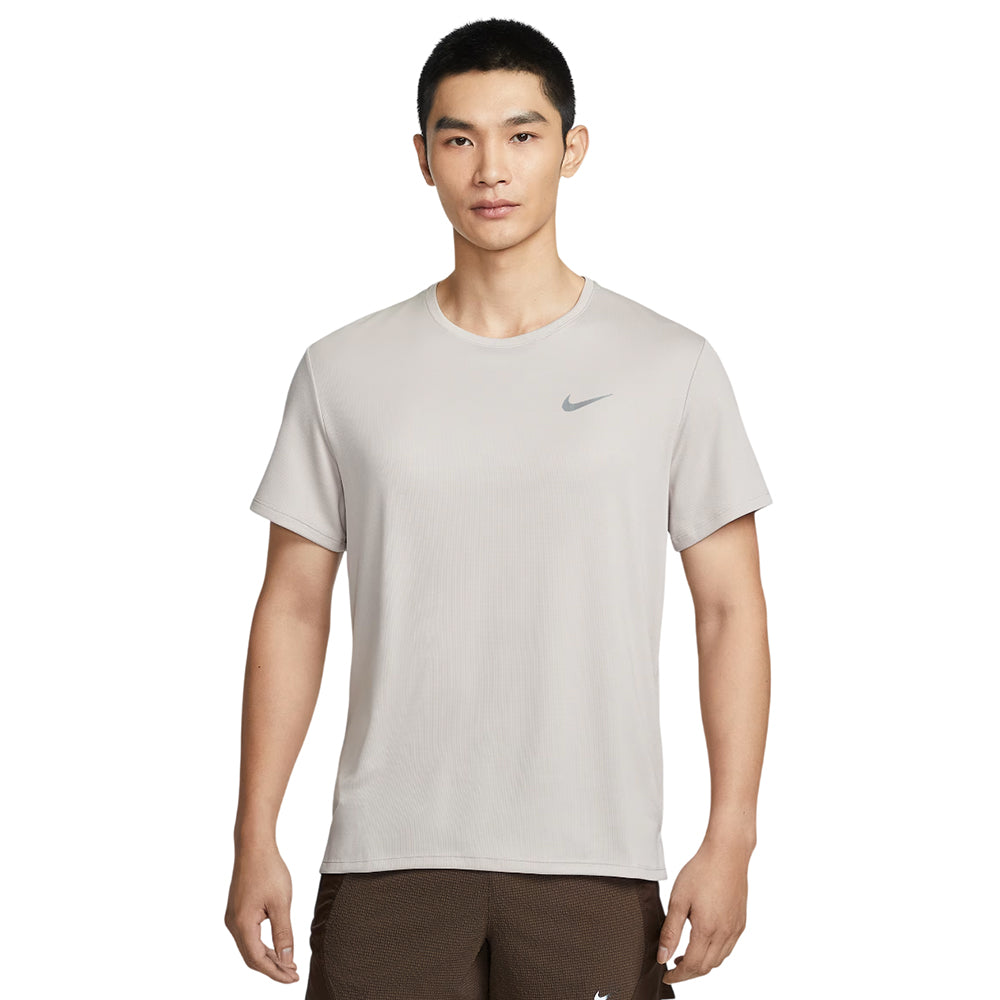 NIKE Dri-FIT UV Miler Men's Running T-Shirt - Supersports Thailand Supersports Thailand
