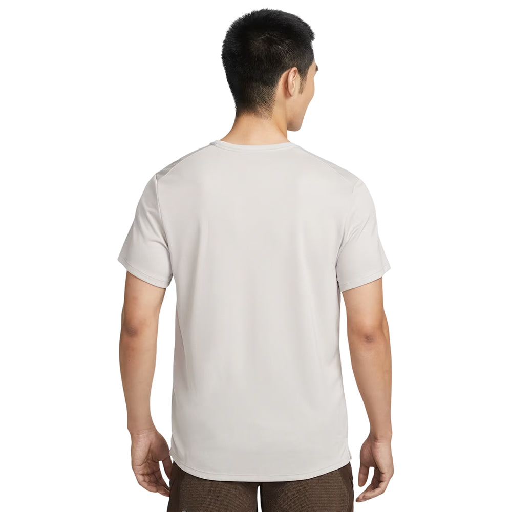 NIKE Dri-FIT UV Miler Men's Running T-Shirt - Supersports Thailand Supersports Thailand