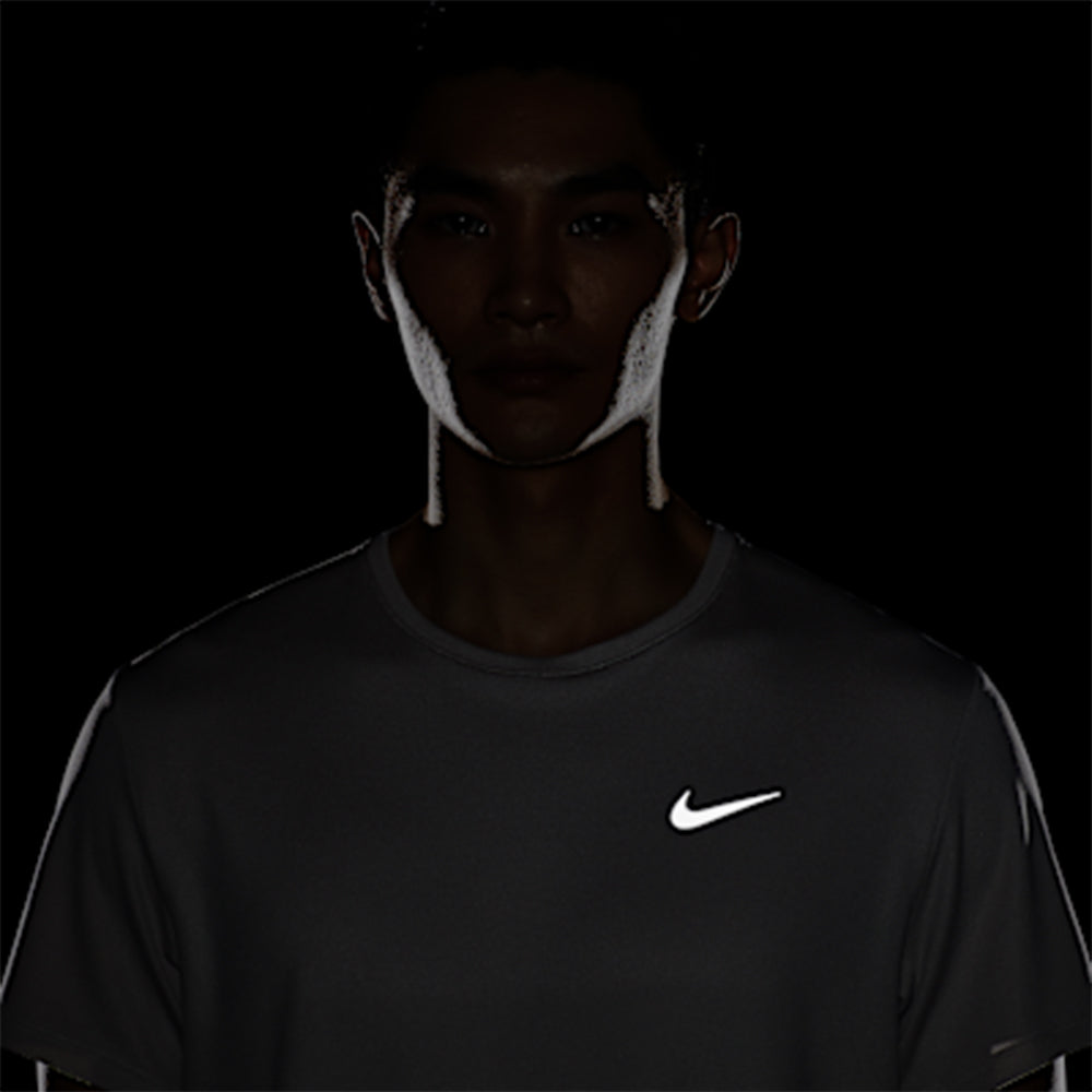 NIKE Dri-FIT UV Miler Men's Running T-Shirt - Supersports Thailand