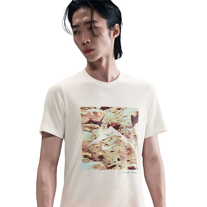 NIKE Dri-FIT เสื้อวิ่งเทรลผู้ชาย