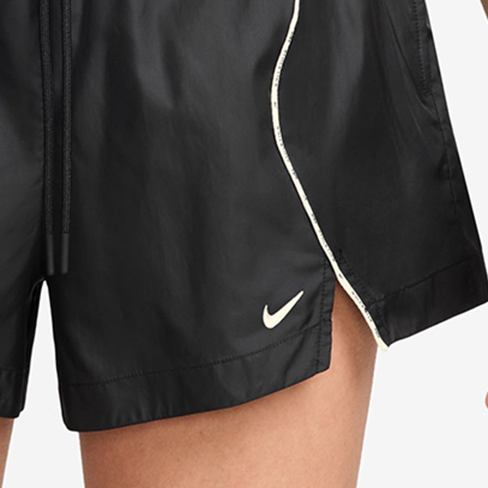 NIKE Sportswear Women's Lifestyle Shorts - Supersports Thailand