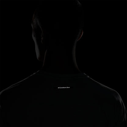 NIKE ACG "Solar Chase" Men's Lifestyle T-Shirt - Supersports Thailand