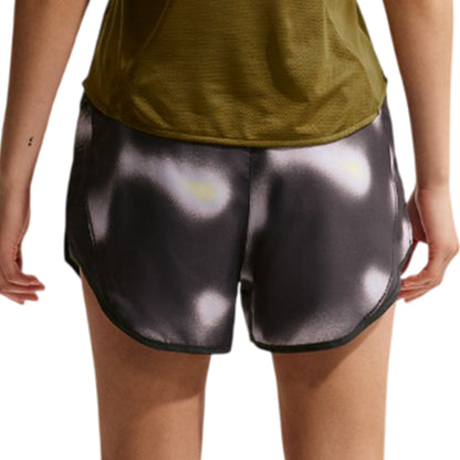 NIKE Tempo Luxe Women's Running Shorts - Supersports Thailand