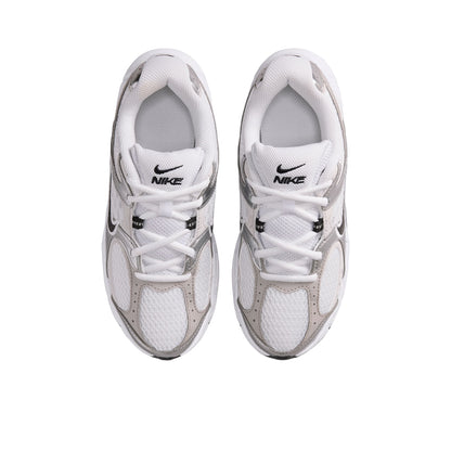 NIKE V5 RNR Boys Running Shoes