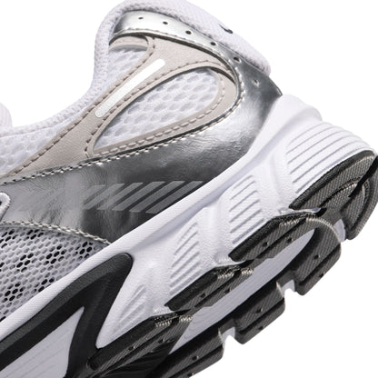 NIKE V5 RNR Boys Running Shoes