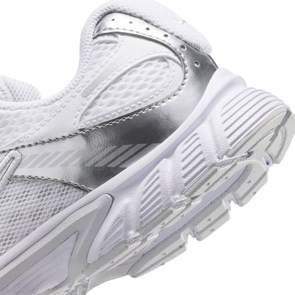 NIKE V5 RNR รองเท้าวิ่งเด็กผู้ชาย