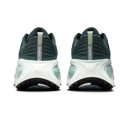 NIKE Vomero Plus รองเท้าวิ่งผู้ชาย