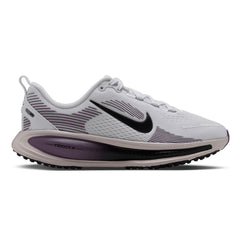 NIKE Vomero 18 Kids Running Shoes