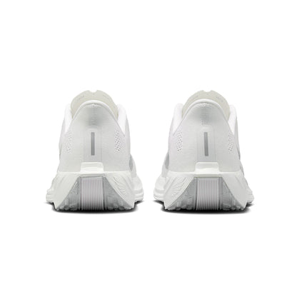 NIKE Pegasus Plus รองเท้าวิ่งผู้ชาย