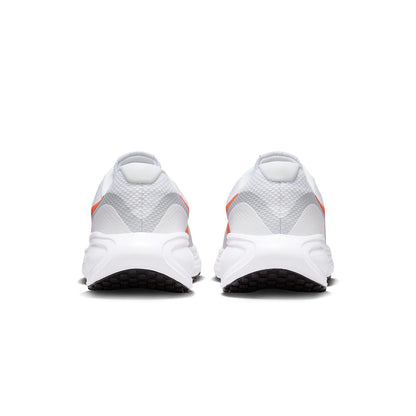 NIKE Revolution 8 รองเท้าวิ่งผู้ชาย