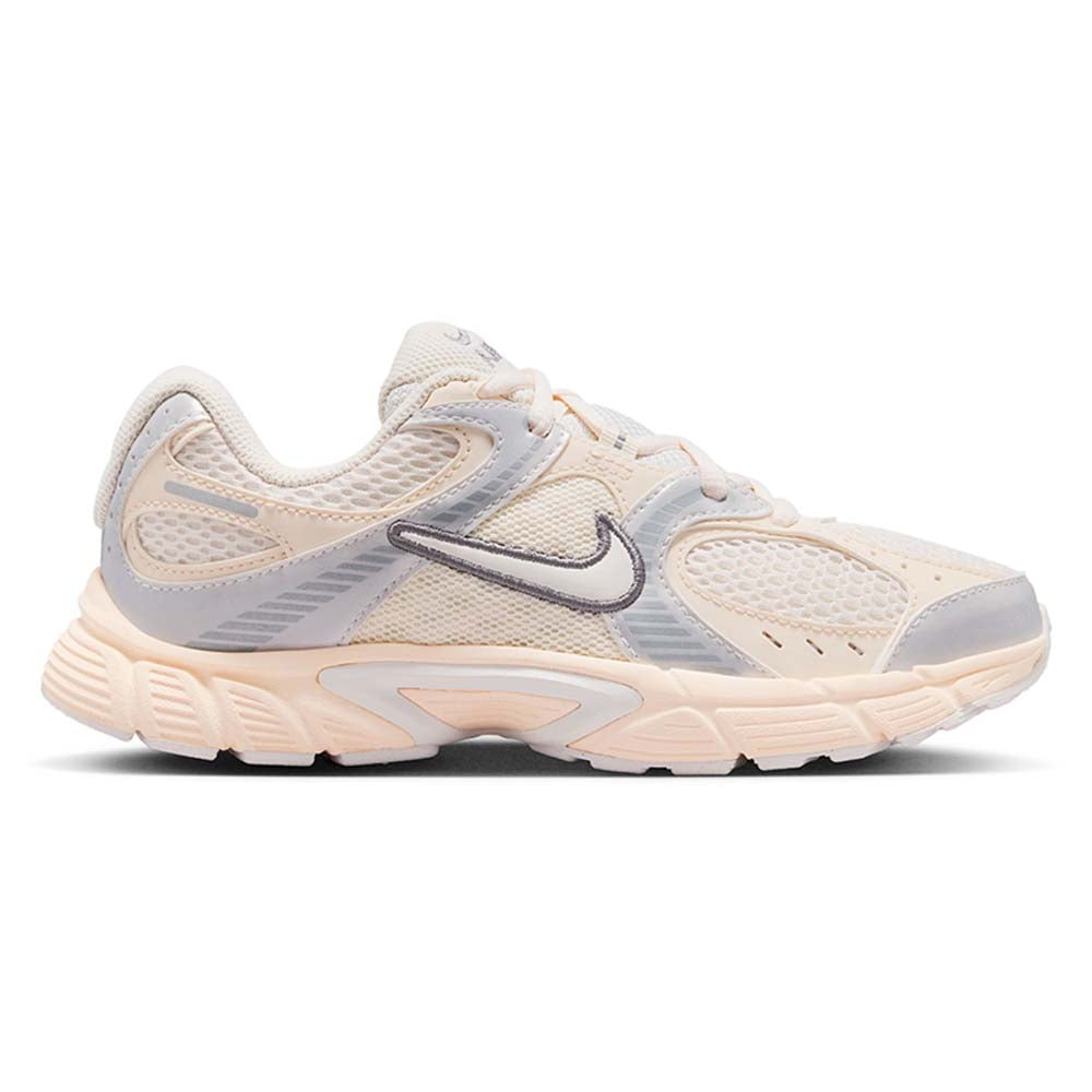 NIKE V5 RNR Kids Lifestyle Shoes - Supersports Thailand Supersports Thailand