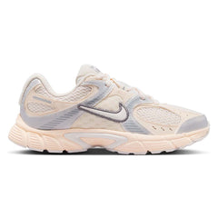 NIKE V5 RNR Kids Lifestyle Shoes - Supersports Thailand