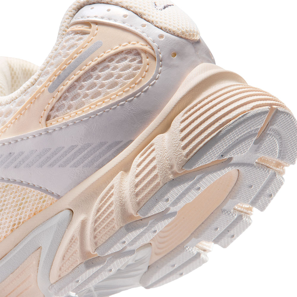 NIKE V5 RNR Kids Lifestyle Shoes - Supersports Thailand