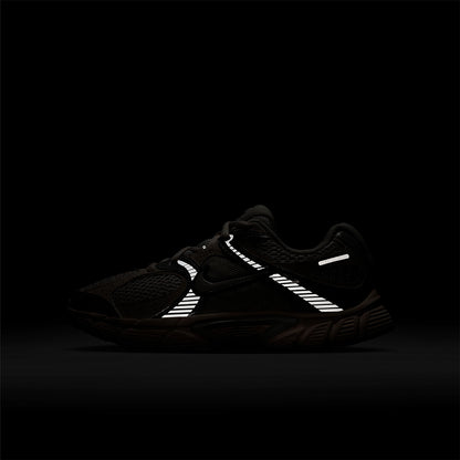 NIKE V5 RNR Kids Lifestyle Shoes - Supersports Thailand