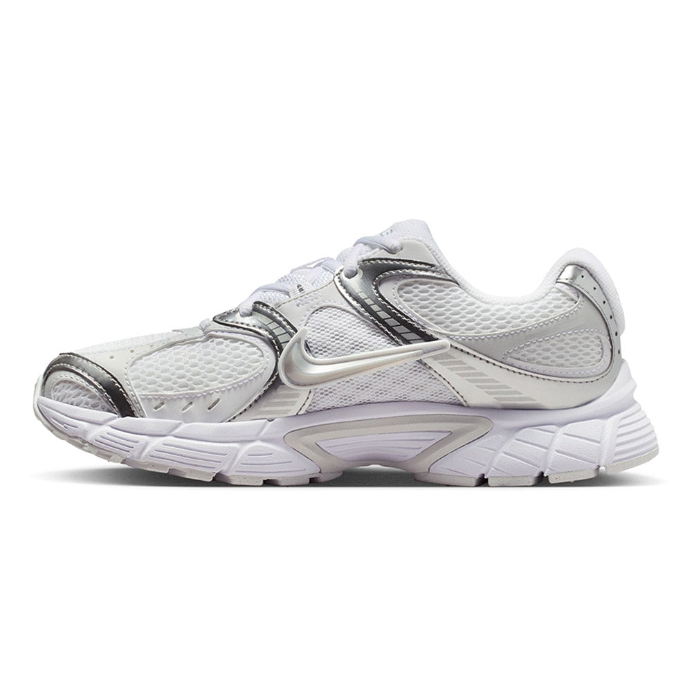 NIKE V5 RNR Women's Lifestyle Shoes - Supersports Thailand