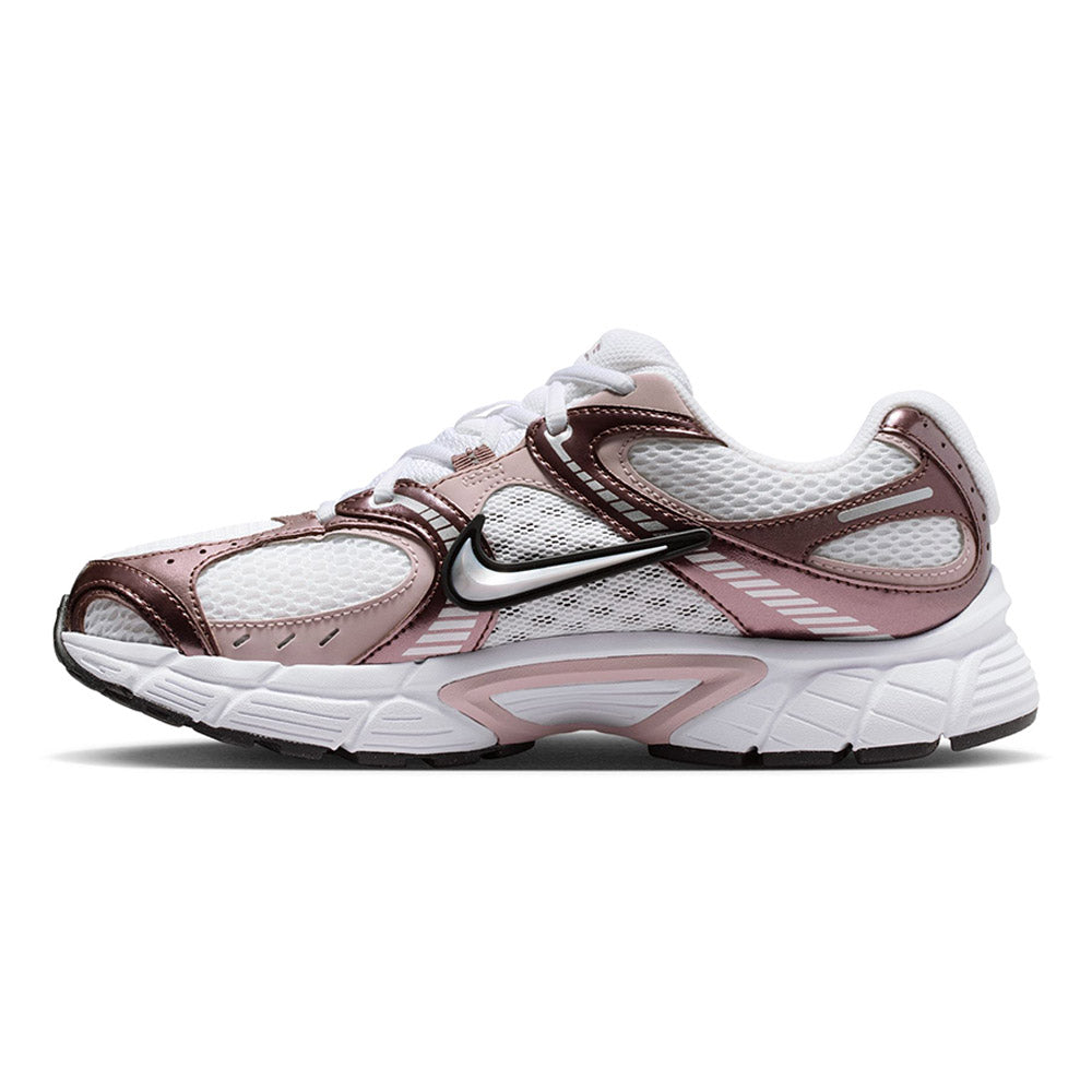 NIKE V5 RNR Women's Lifestyle Shoes - Supersports Thailand