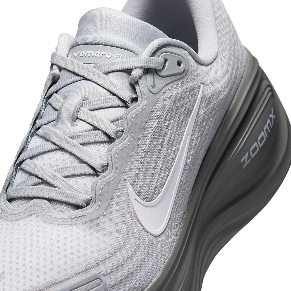 NIKE Vomero Plus รองเท้าวิ่งผู้ชาย Supersports Thailand