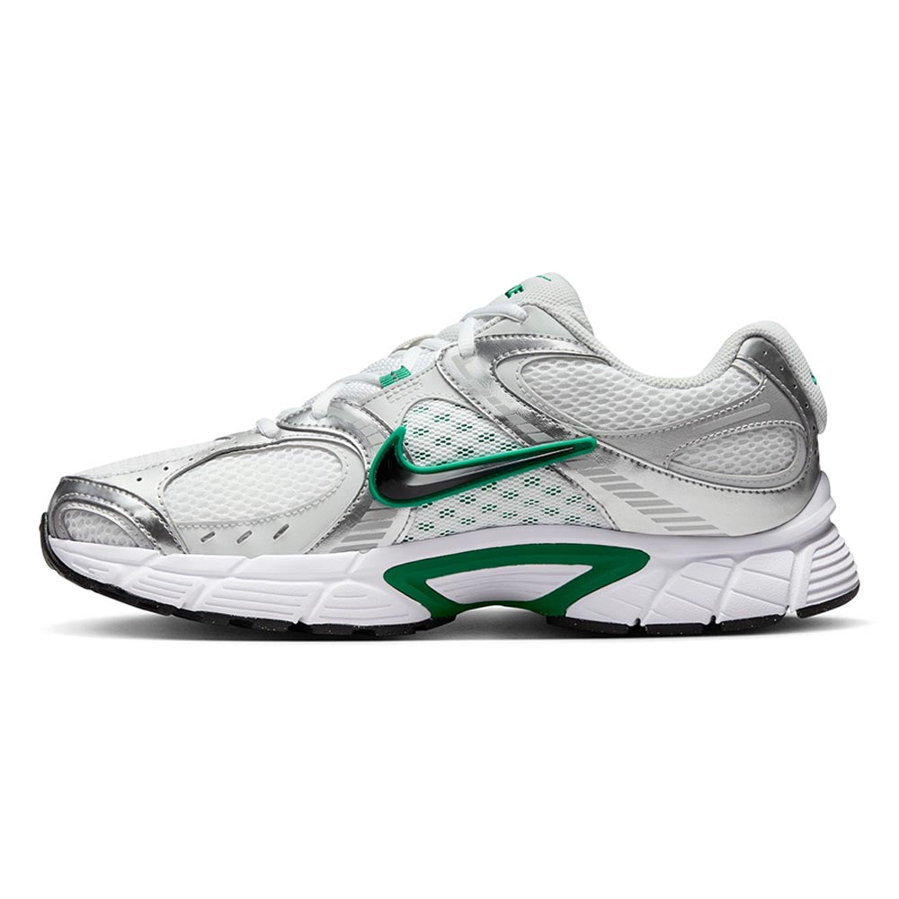 NIKE V5 RNR รองเท้าลำลองผู้ชาย